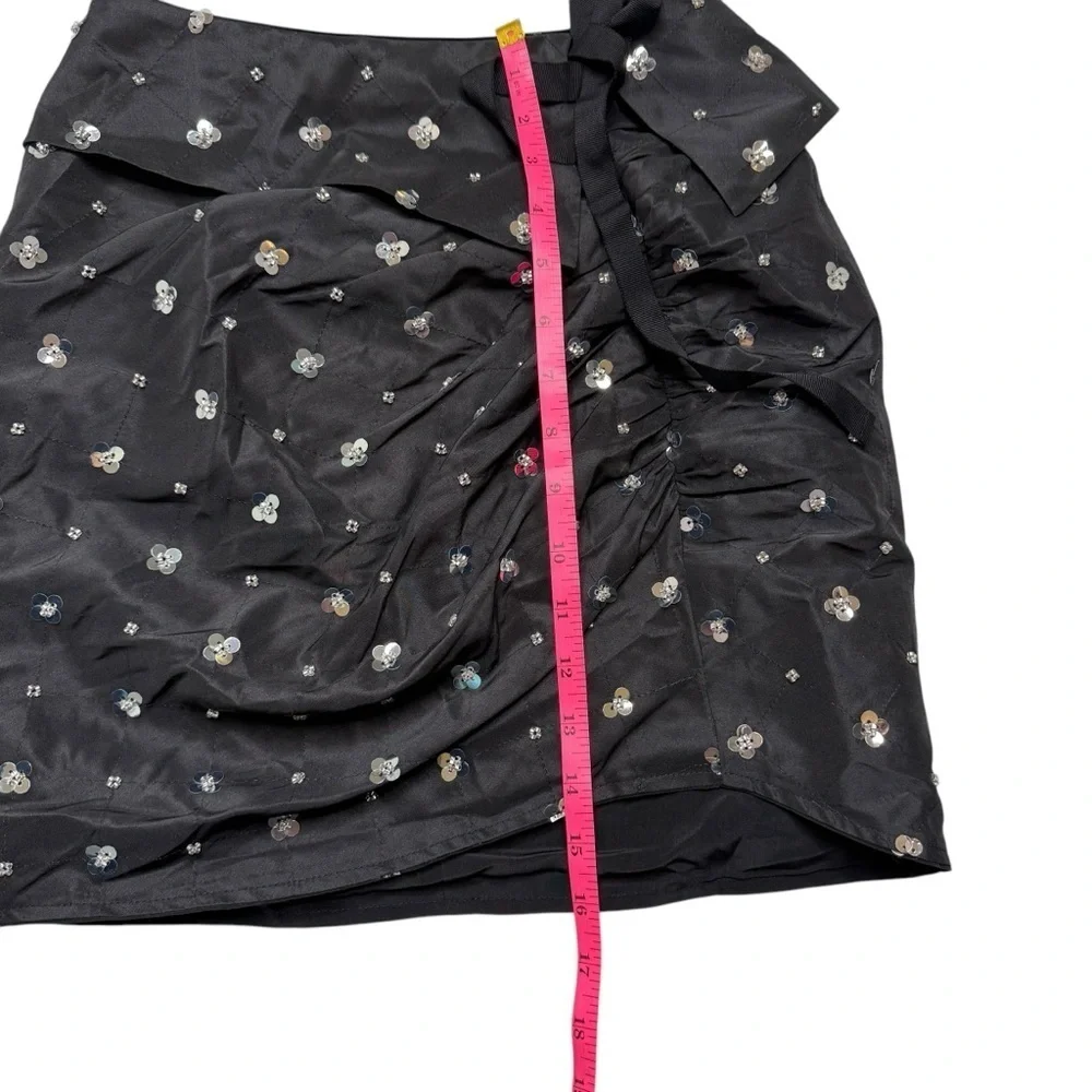Self-Portrait Elegant Black Skirt with Floral Sequin Accents sz 2 NWT